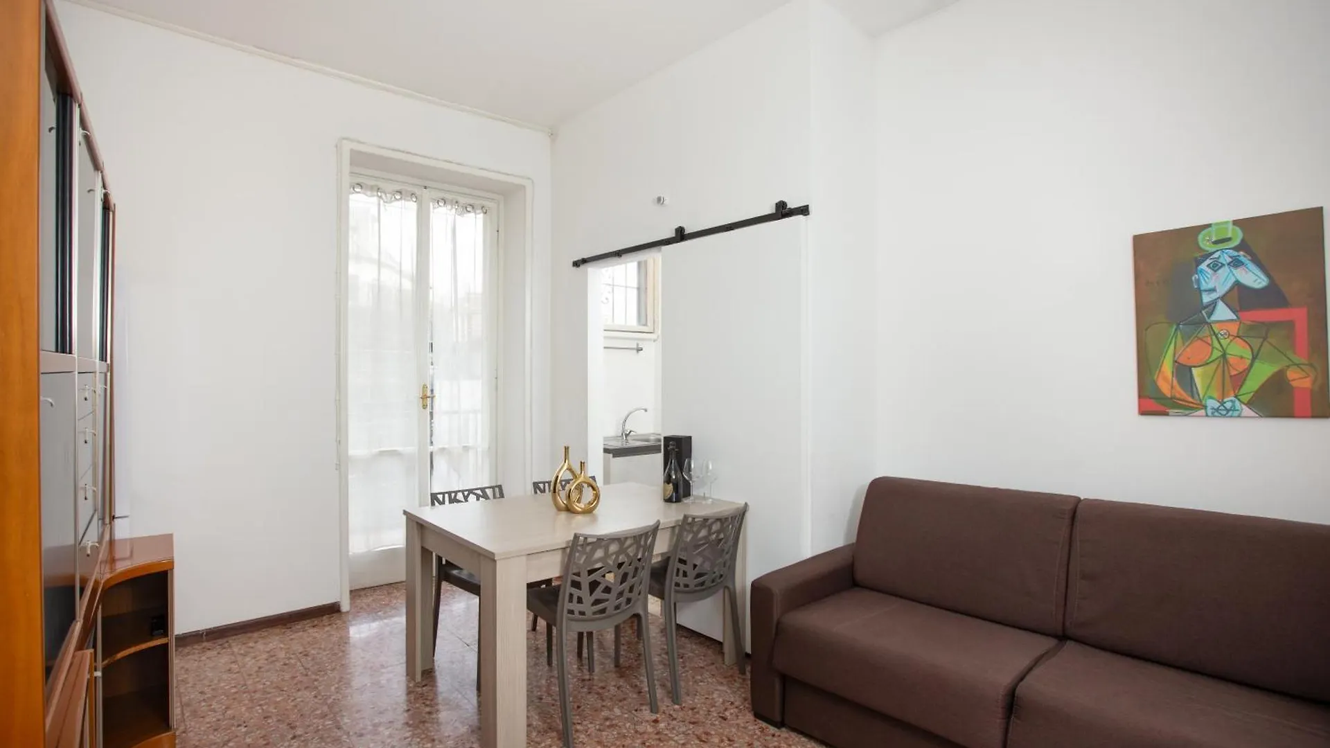 Apartment Ferienwohnung Galleria Moderna In Porta Romana Mailand