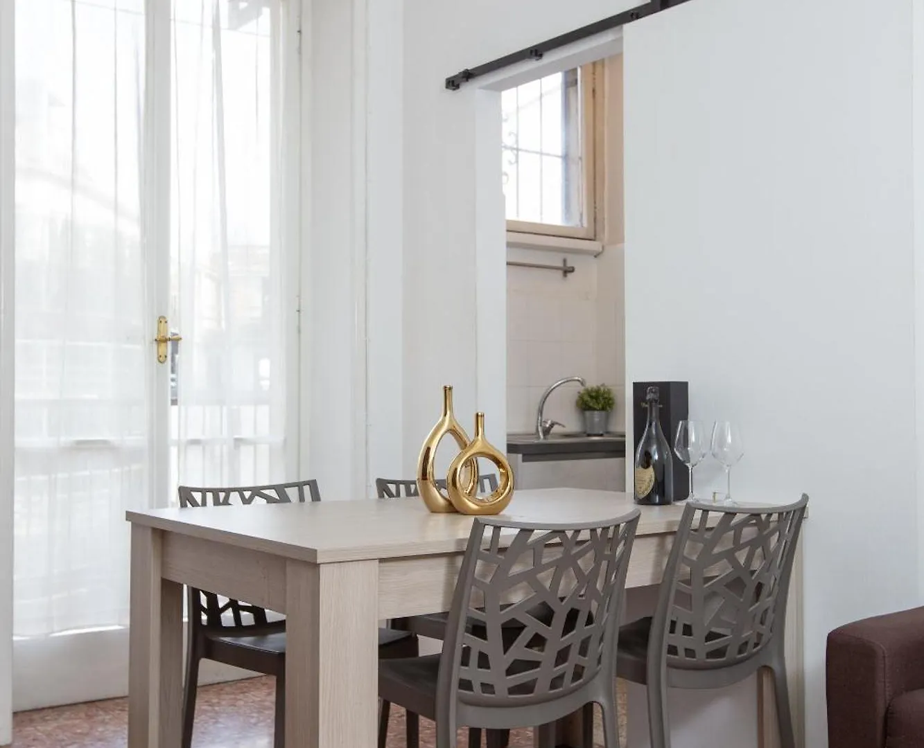 Apartment Ferienwohnung Galleria Moderna In Porta Romana Mailand